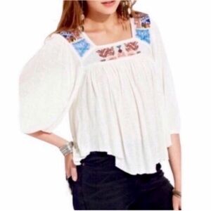 FREE PEOPLE embroidered hi-low top M